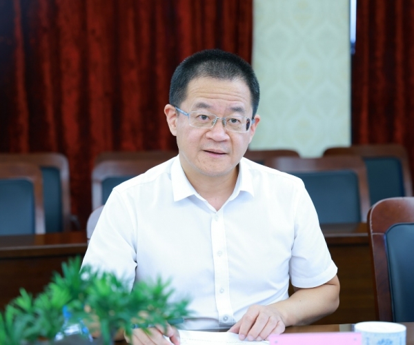 嘉市科技局吴根军书记调研尊龙凯时人生就是搏丝绸